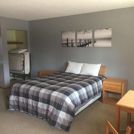 Red Door Resort & Motel Aitkin 외부 사진